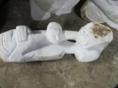 A white marble quartz type statue of a couple and a baby - H 70 cm, W 25 cm