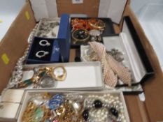A small tray of jewellery to include marcasite, silver, Swarovski etc.