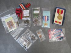A SMALL COLLECTION OF WORLD MEDALS, to include US silver star, US air force medal, France Croix De
