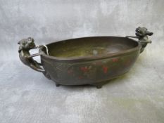 A VINTAGE EASTERN BRONZE DECORATIVE CENSOR, with two mythological creatures as handles, H 9 cm, W 15