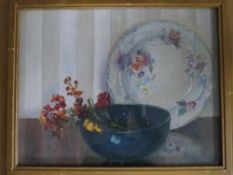 (XIX-XX). Modern British school, still life study of flowers with a bowl and a plate, unsigned,