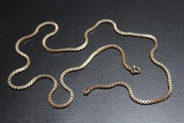 A 9 CARAT GOLD BOX CHAIN, approx weight 24.5g, L 72 cm