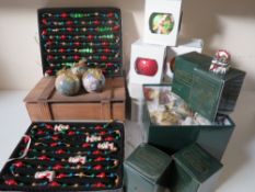 A BOXED SET OF TWO THOMAS PACCONI GLASS BLOWN CHRISTMAS TREE GARLANDS, with inset Santa figures,