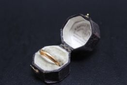 A HALLMARKED 22 CARAT GOLD WEDDING BAND, approx weight 2.8g, ring size L