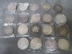 A COLLECTION OF QUEEN VICTORAI JUBILEE HEAD CROWNS, 1887 x 3, 1889 x 10, 1890 x 2, 1891 x 3 and