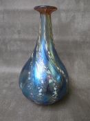 A LARGE SIDDY LANGLEY 20TH CENTURY LUSTRE VASE, signed to the base, H 26.5 cm