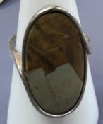 Silberring-925- mit Steinplatte, RG 58, 8,4 gr.