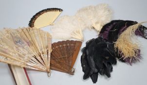 Konvolut von Damenfächern der 20er Jahre, Federschmuck