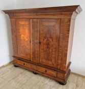 Barocker Hallenschrank Norddeutsch um 1720-30