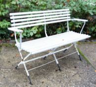 Biergarten- Gartenbank Weiss mit Armlehnen