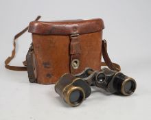 Preussisches Dienstfernglas D.F.6x, Carl Zeiss Jena im Köcher