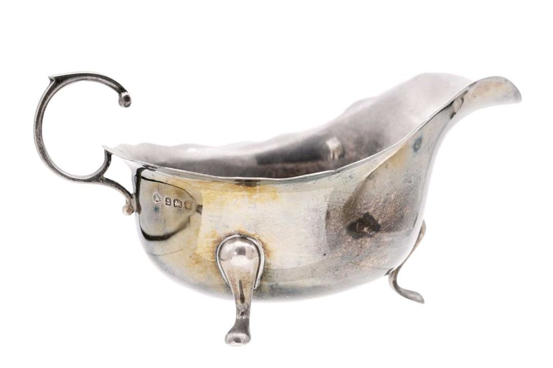 A pair of silver sauce boats by Adie Brothers Ltd. - Image 7 of 9