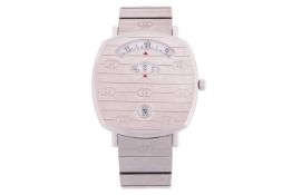 A Gucci Grip in stainless steel Ref: 1574Model: 1574Serial: 17907328Case Material: SteelCase diamete