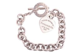 Tiffany & Co. - a Return to Tiffany heart tag toggle bracelet, signed and marked 'Ag925', overal