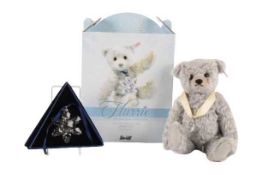 Steiff: Flurrie, The 2008 Swarovski bear, no. 2592, ice blue, complete with Swarovski annual ornamen