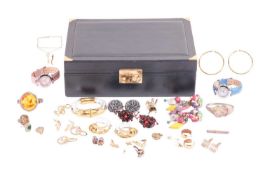 A collection of jewellery and costume jewellery; to include a diamond set heart shape key pendant, s