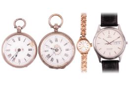 A collection of watches comprising an Omega Seamaster gents wristwatch with a quartz movement, to a 
