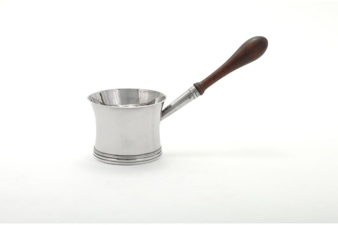 A GEORGE III SILVER BRANDY PAN - Image 1 of 2