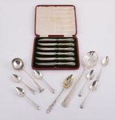 A COLLECTION OF SILVER FLATWARE