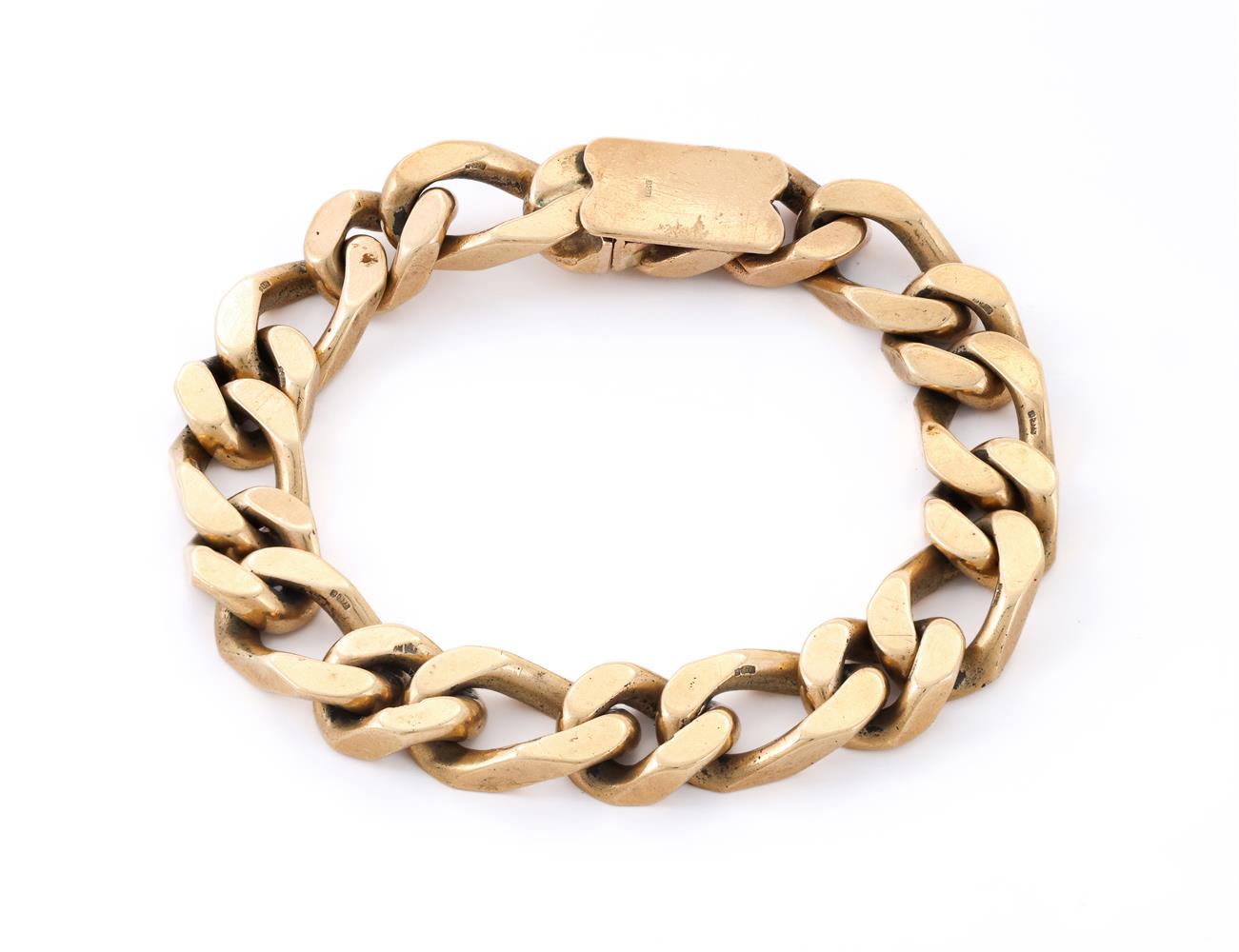 A 9 CARAT GOLD CURB LINK BRACELET, BIRMINGHAM 1971