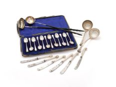 A COLLECTION OF SILVER CUTLERY