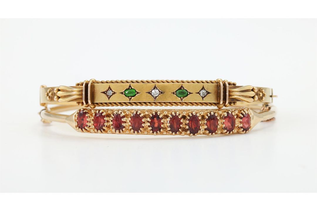 A VICTORIAN DIAMOND AND GREEN STONE HINGED BANGLE, CIRCA 1880 - Image 2 of 2