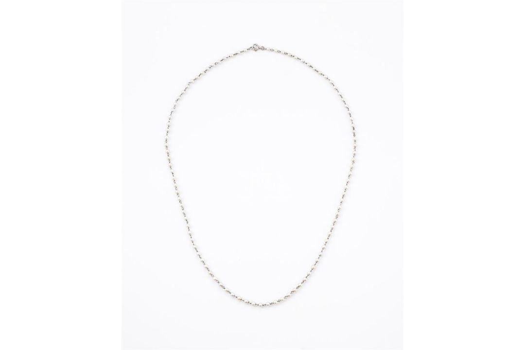 AN EARLY 20TH CENTURY FRENCH PLATINUM AND PEARL NECKLACE - Image 1 of 2