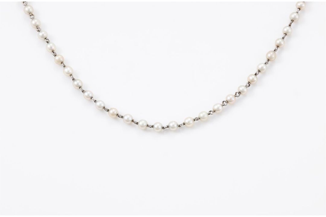 AN EARLY 20TH CENTURY FRENCH PLATINUM AND PEARL NECKLACE - Image 2 of 2