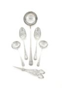 A COLLECTION OF SILVER FLATWARE