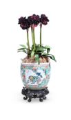 A CHINESE EXPORT PORCELAIN JARDINIÈRE, 19TH CENTURY