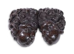 A CARVED OAK WALL MOUNT, EARLY 20TH CENTURY