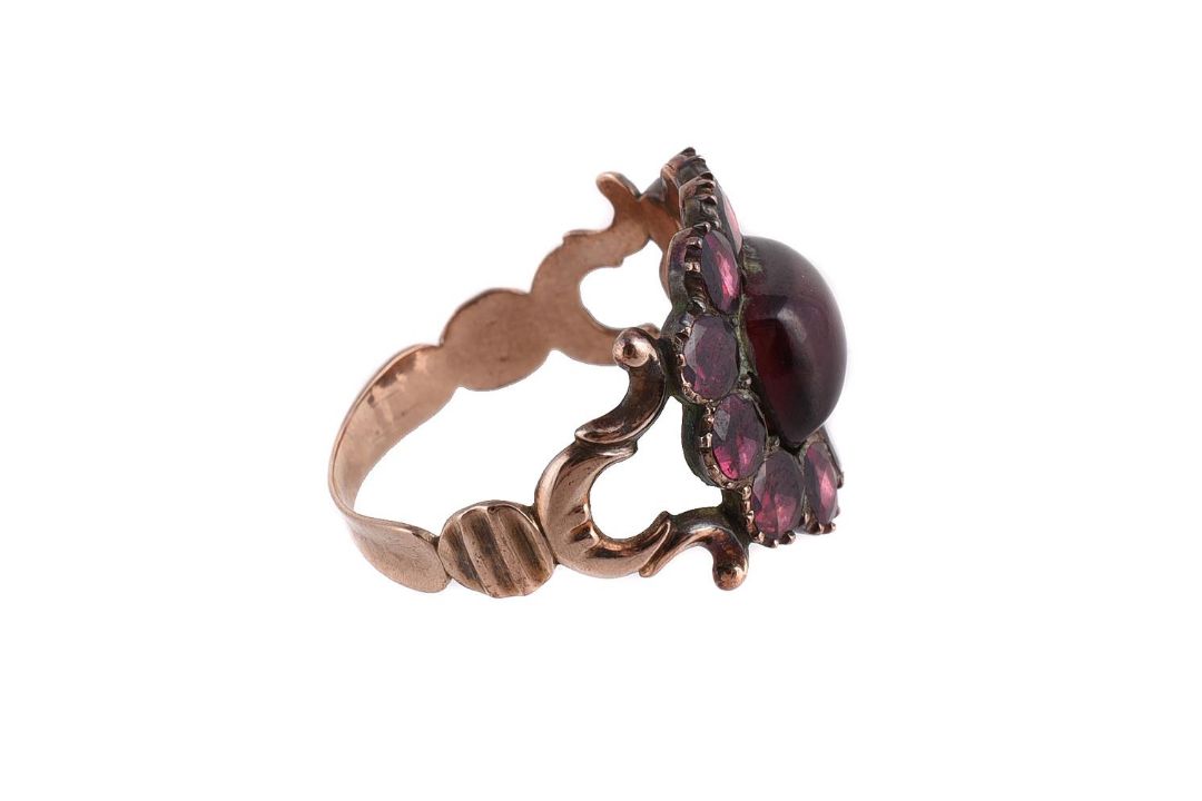 A GEORGIAN AND LATER GARNET CLUSTER RING - Image 2 of 2
