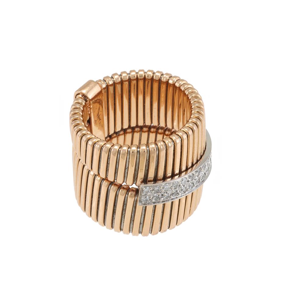 A DIAMOND DRESS RING - Image 2 of 2