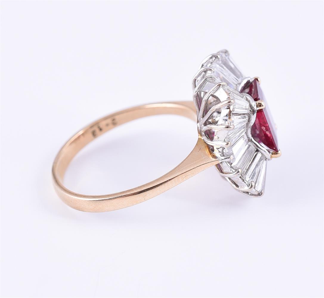 A RUBY AND DIAMOND CLUSTER RING - Image 2 of 2