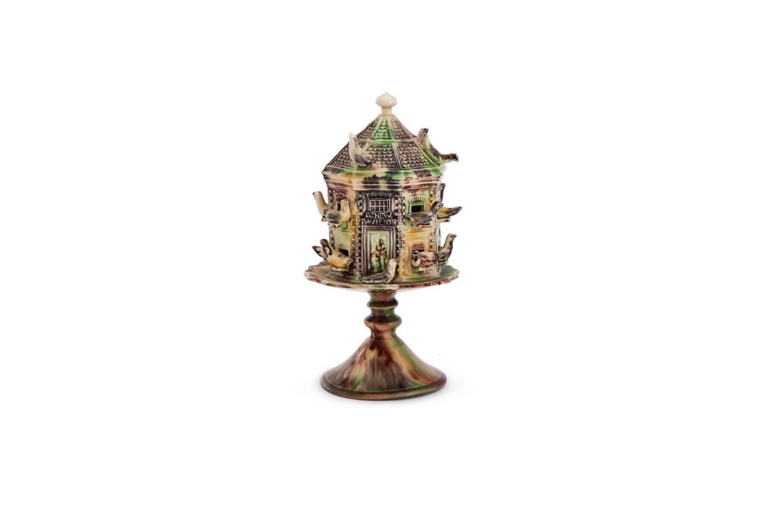 ‡ A STAFFORDSHIRE CREAMWARE MODEL OF A DOVECOTE, CIRCA 1755 - Image 1 of 2