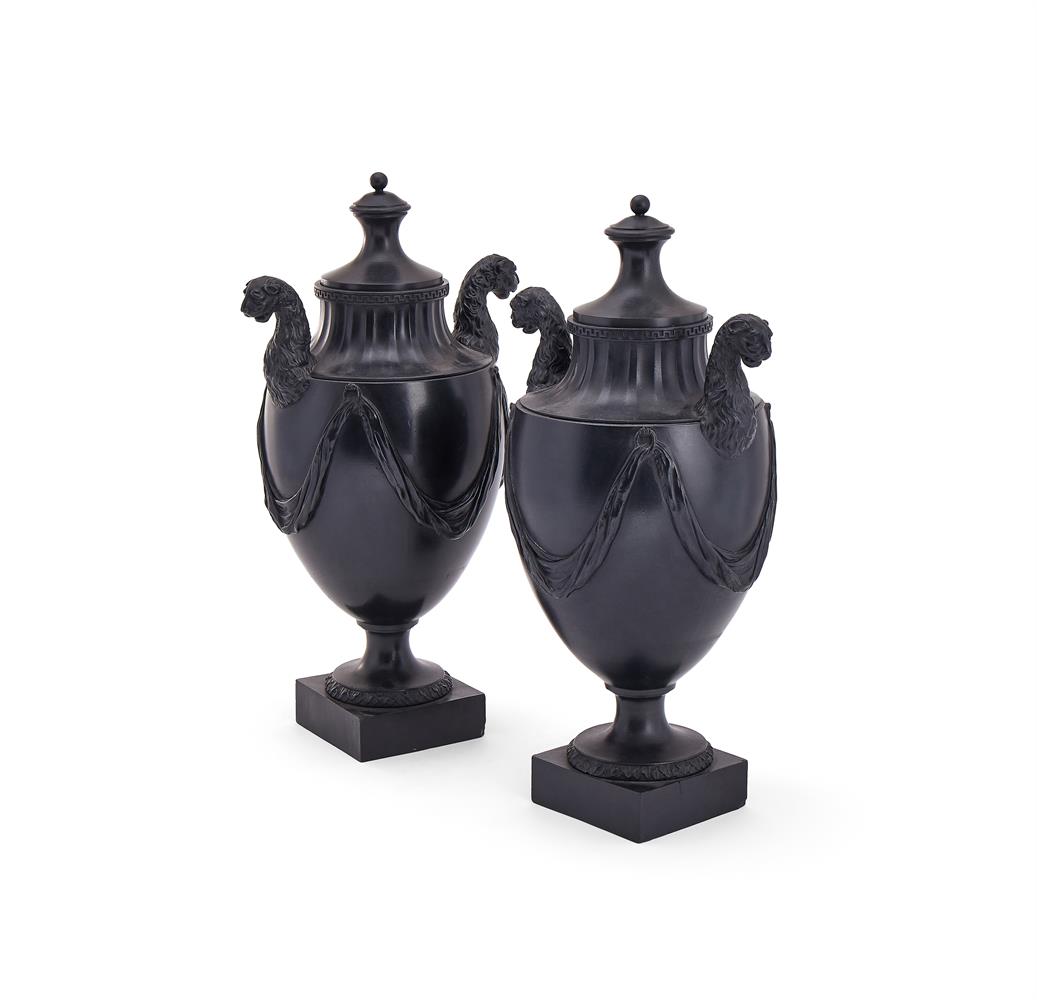 ‡ A PAIR OF WEDGWOOD & BENTLEY BLACK BASALT VASES AND CASSOULET COVERS CIRCA 1775 Of shield shape - Image 2 of 2