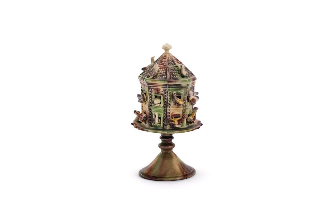 ‡ A STAFFORDSHIRE CREAMWARE MODEL OF A DOVECOTE, CIRCA 1755 - Image 2 of 2