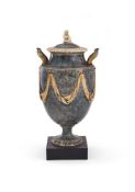 ‡ A WEDGWOOD & BENTLEY WHITE TERRACOTTA FAUX-PORPHYRY VASE AND COVER, CIRCA 1776