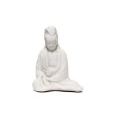‡ A LONGTON HALL OR DERBY PORCELAIN FIGURE OF GUANYIN, CIRCA 1750-55