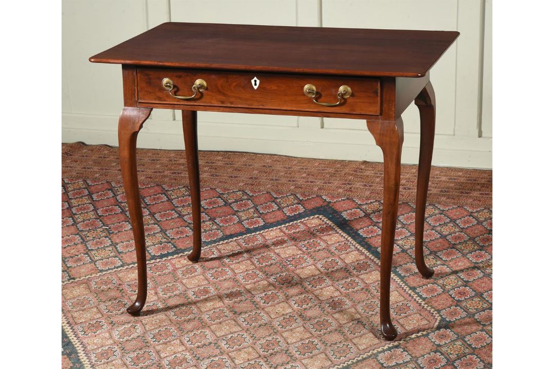 Y A GEORGE III MAHOGANY SIDE TABLE, LATE 18TH CENTURY - Image 1 of 2