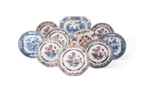 A GROUP OF CHINESE EXPORT PORCELAIN, 18TH CENTURY