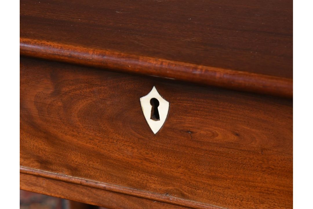 Y A GEORGE III MAHOGANY SIDE TABLE, LATE 18TH CENTURY - Image 2 of 2