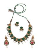 AN INDIAN COLLAR NECKLACE SET WITH POLKI DIAMONDS, GREEN STONES AND FRESHWATER CULTURED PEARLS
