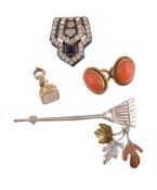 Y A COLLECTION OF FOUR ITEMS