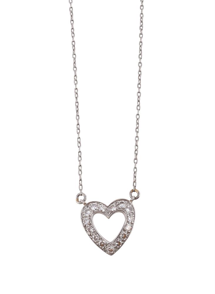 A HEART SHAPED DIAMOND PENDANT