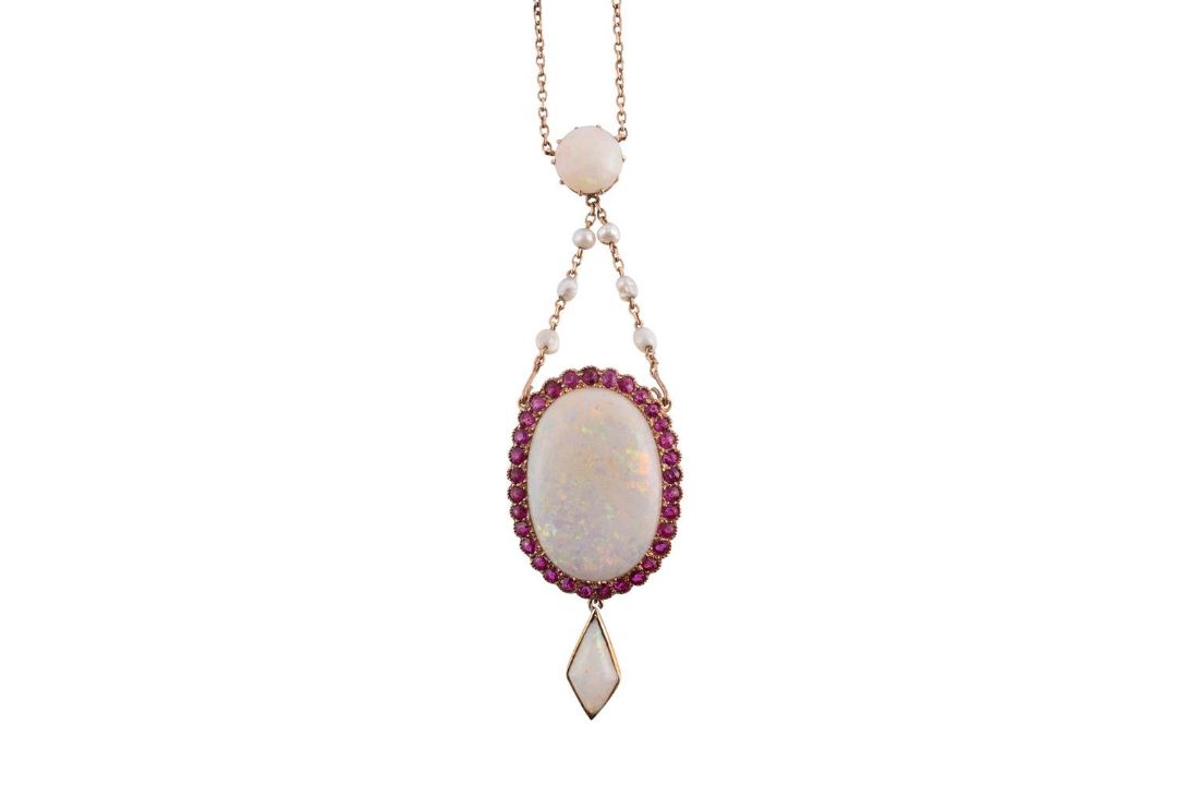 AN OPAL, PINK SAPPHIRE AND PEARL BROOCH/PENDANT