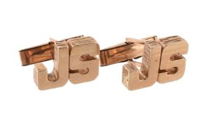 A PAIR OF INITIAL CUFFLINKS