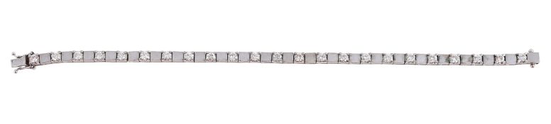 A DIAMOND LINE BRACELET