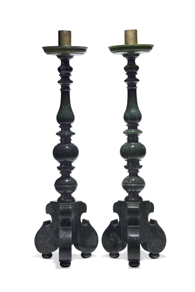 A PAIR OF JASPER CANDLESTICKS GERMAN, 17TH/18TH CENTURY