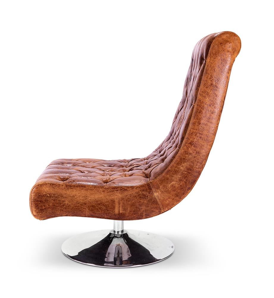 A PAIR OF MODERNIST SCHOOL LEATHER AND CHROME CHAIRS, 20TH CENTURY - Image 2 of 3